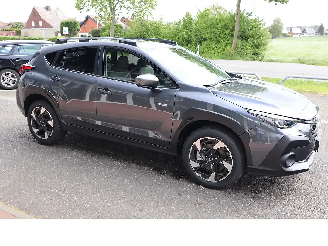 Subaru Crosstrek - Thumbnail 9