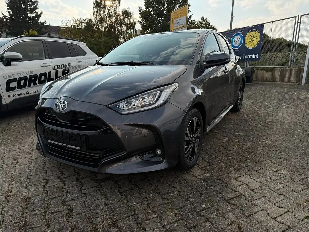 Toyota Yaris - Thumbnail 15