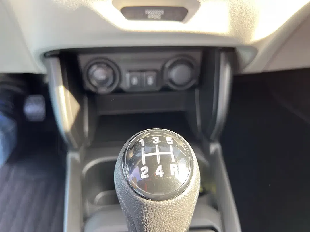 Suzuki Swift - Thumbnail 12