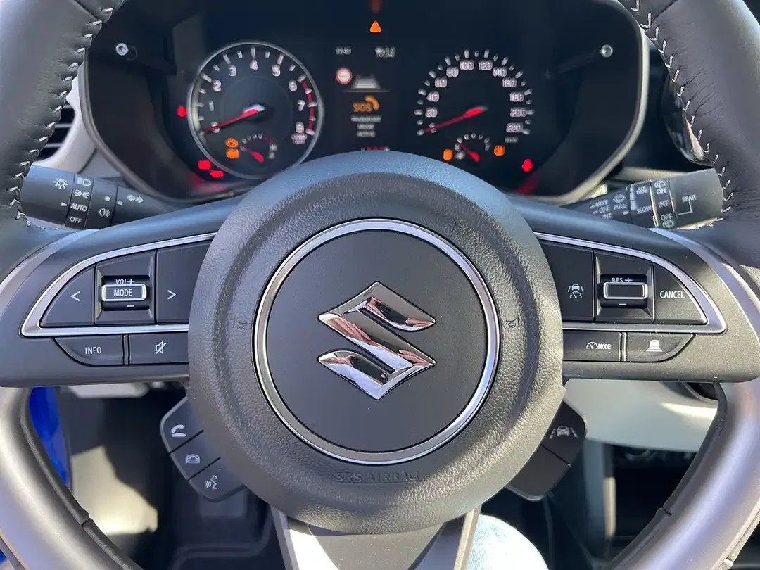 Suzuki Swift - Thumbnail 14