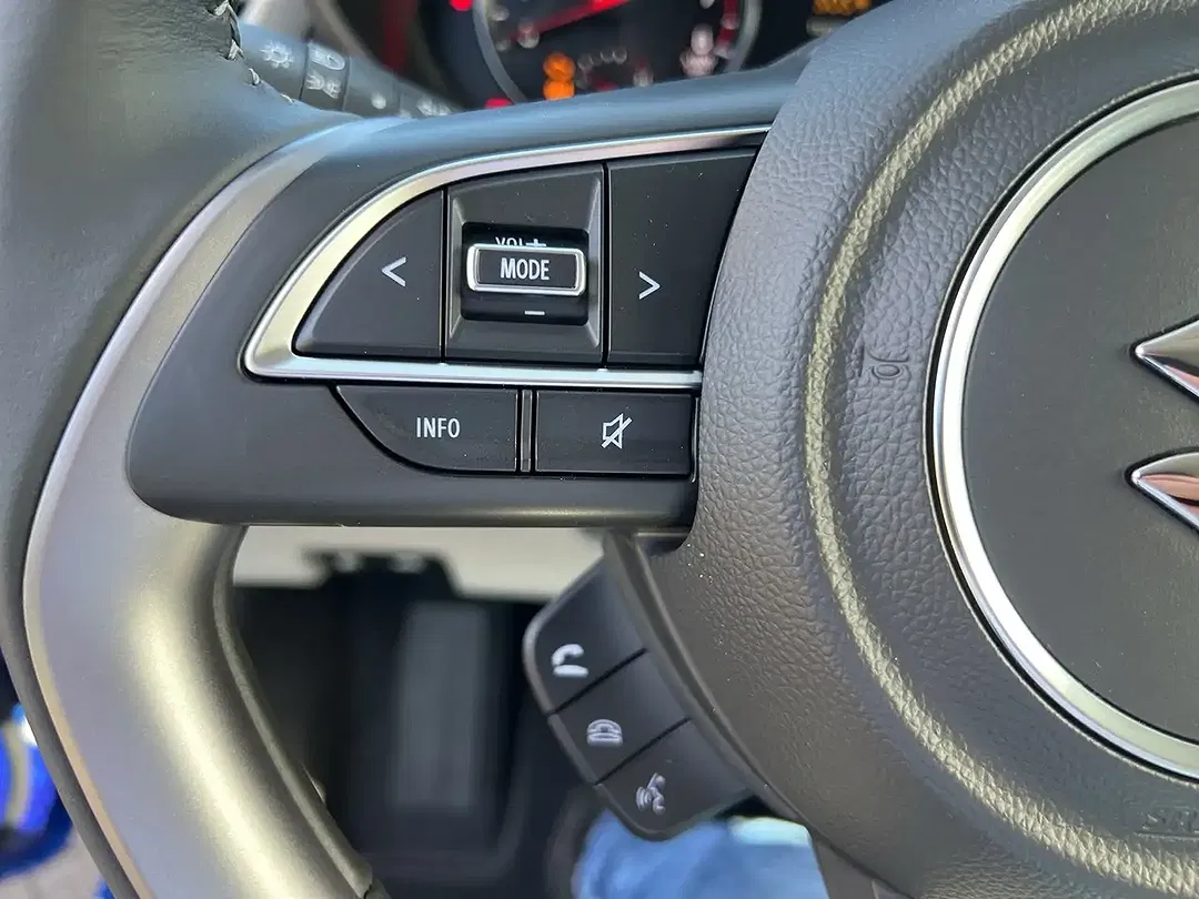 Suzuki Swift - Thumbnail 15