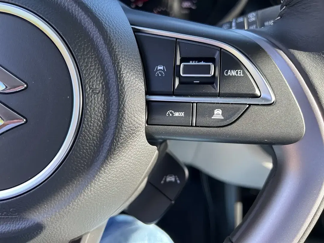 Suzuki Swift - Thumbnail 16