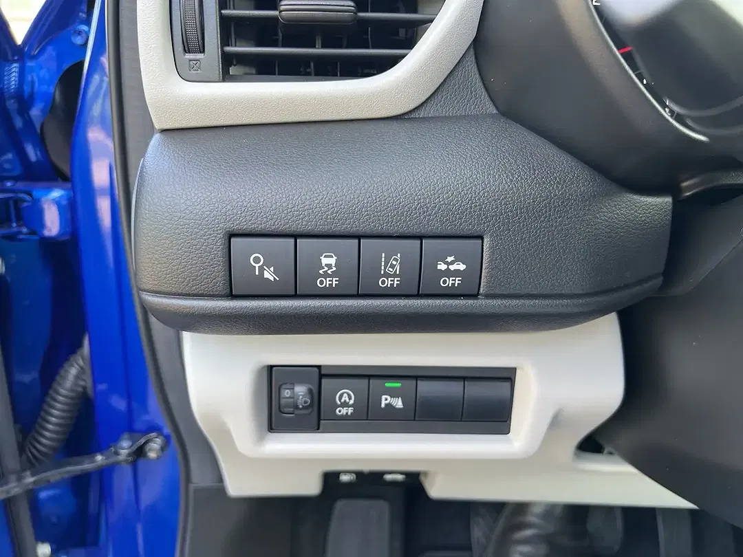 Suzuki Swift - Thumbnail 17