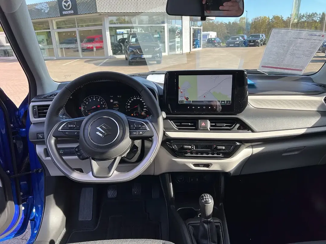 Suzuki Swift - Thumbnail 7
