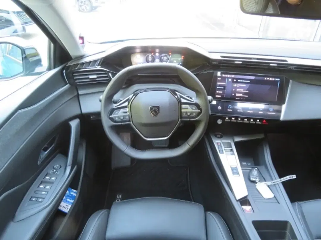 Peugeot 308 - Thumbnail 11