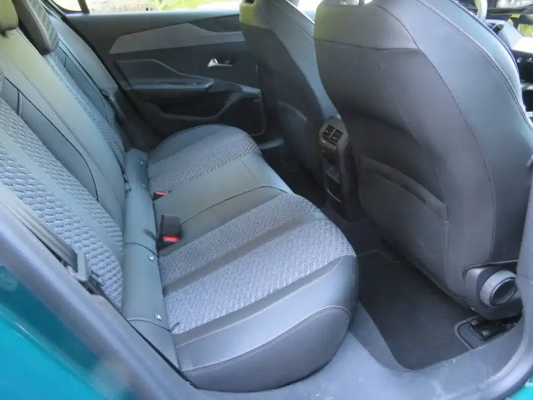 Peugeot 308 - Thumbnail 8