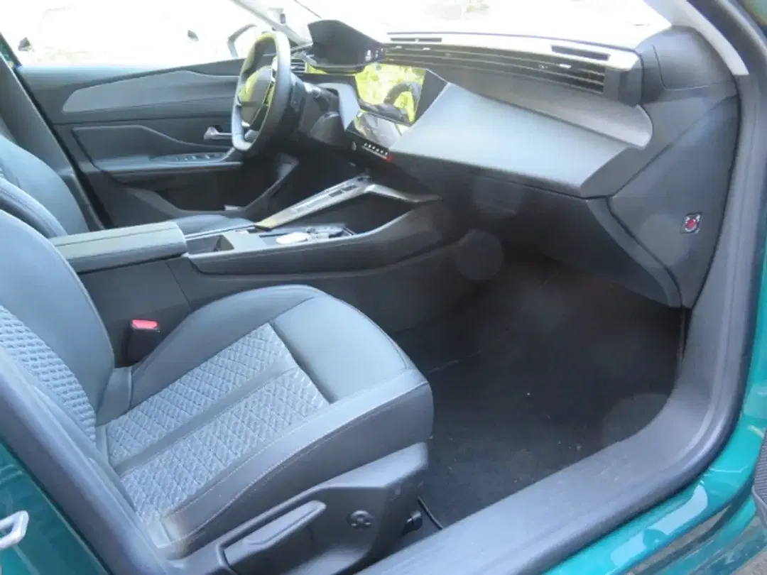 Peugeot 308 - Thumbnail 9