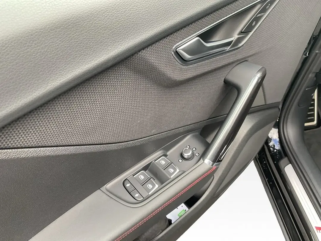 Audi Q2 - Thumbnail 11