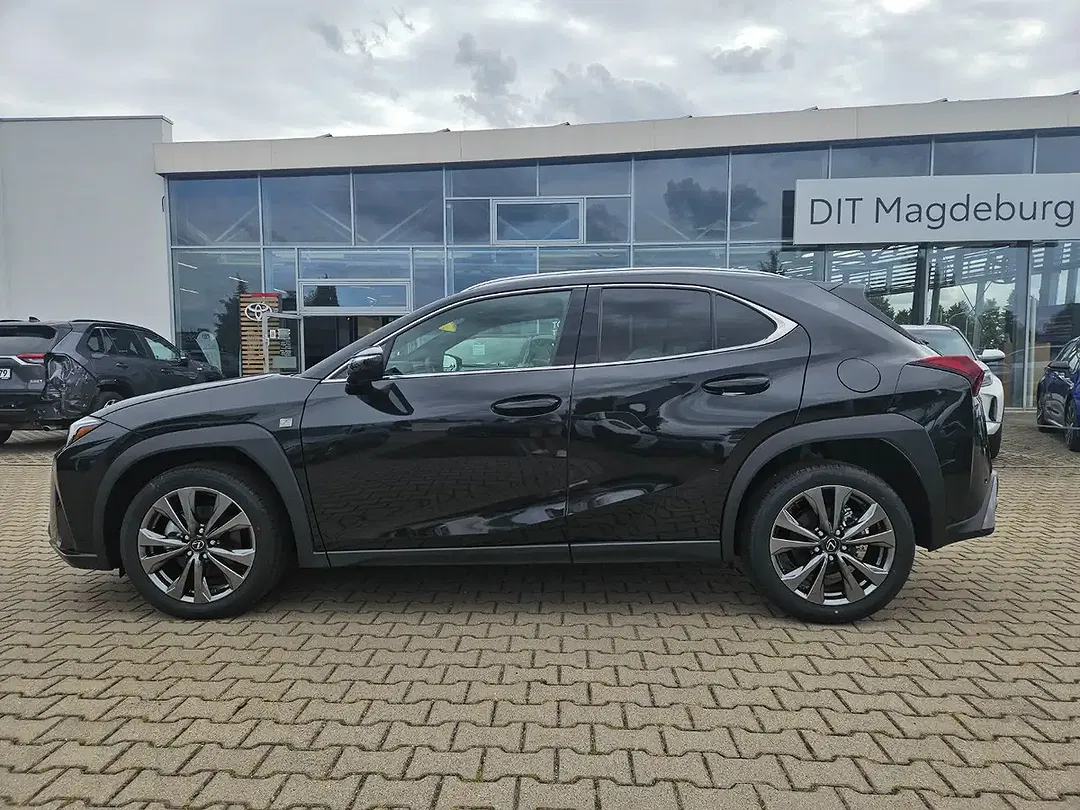 Lexus UX 300h - Thumbnail 6