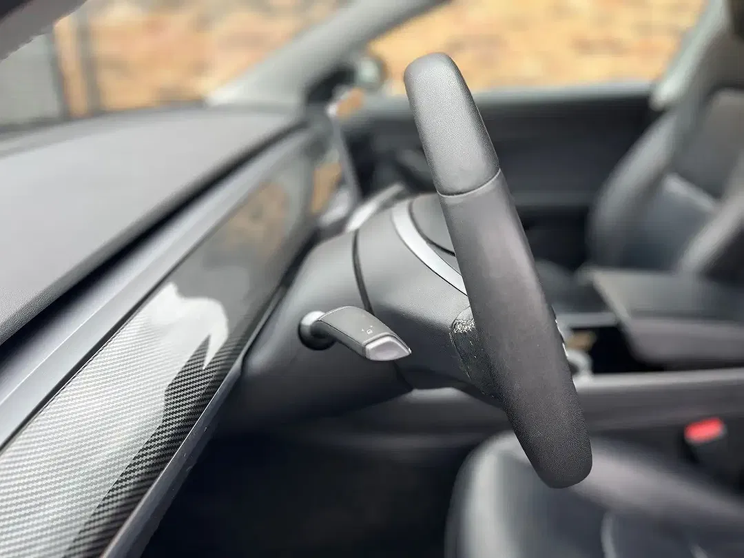 Tesla Model 3 - Thumbnail 17
