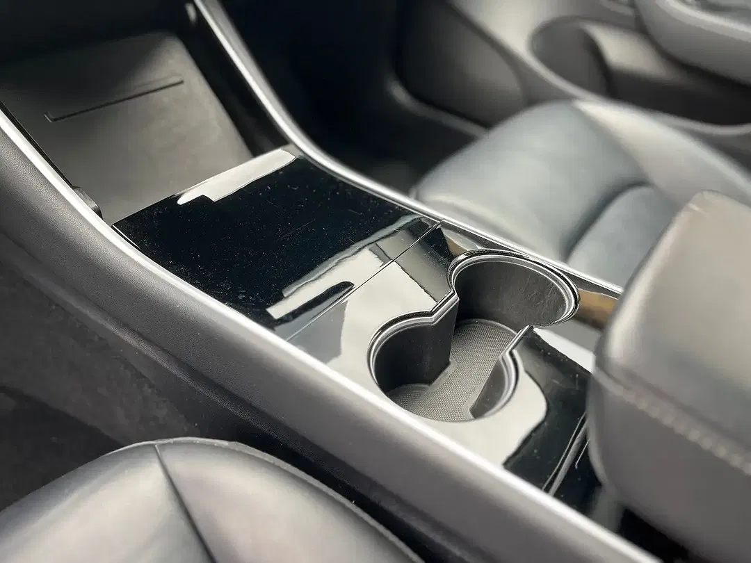 Tesla Model 3 - Thumbnail 18