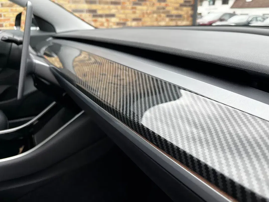 Tesla Model 3 - Thumbnail 21