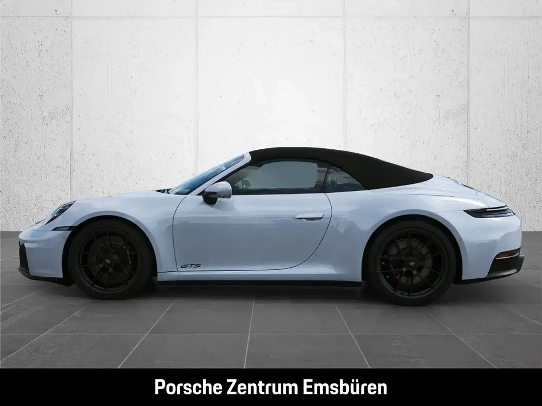 Porsche 992 - Thumbnail 2
