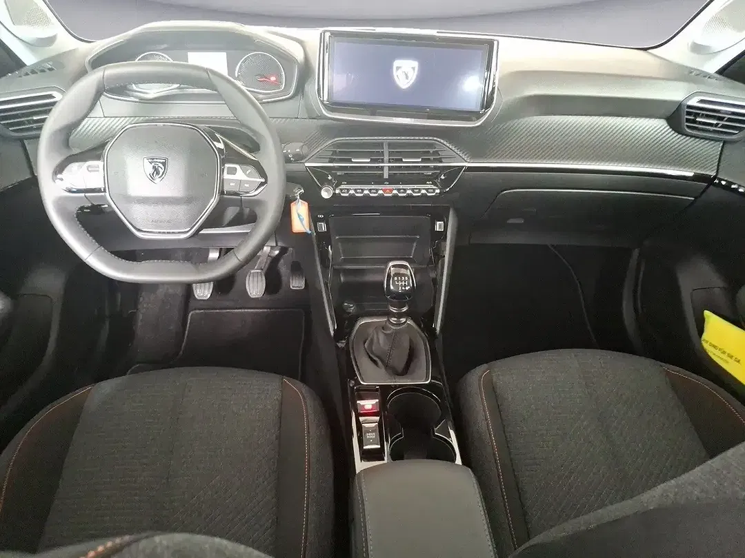 Peugeot 208 - Thumbnail 8