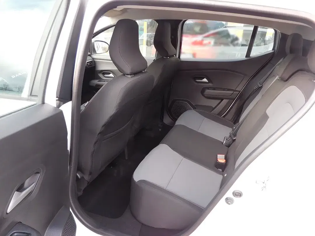 Dacia Sandero - Thumbnail 13