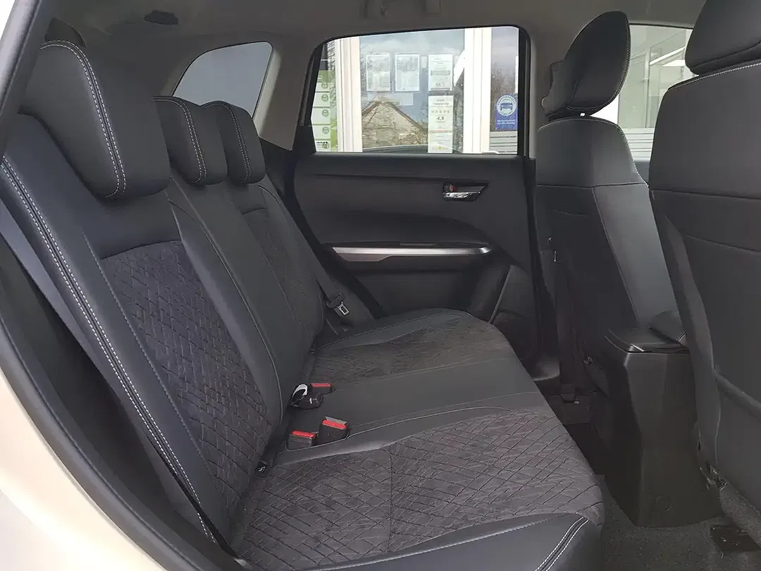Suzuki Vitara - Thumbnail 11
