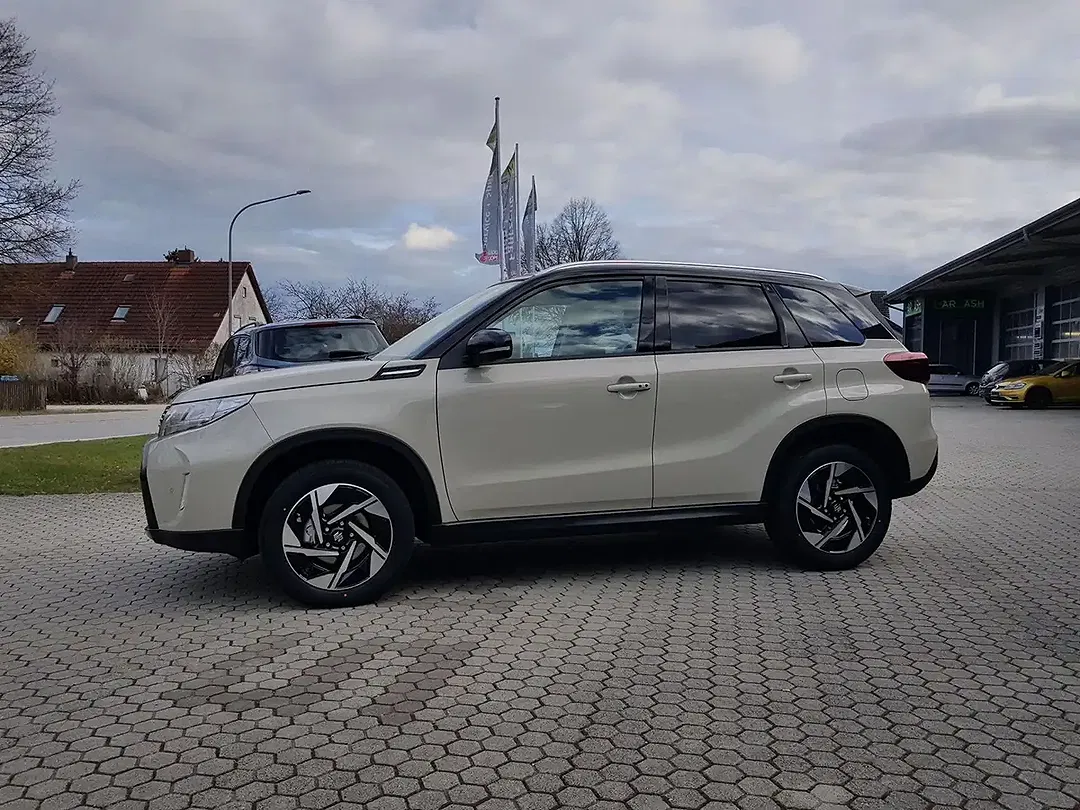 Suzuki Vitara - Thumbnail 2