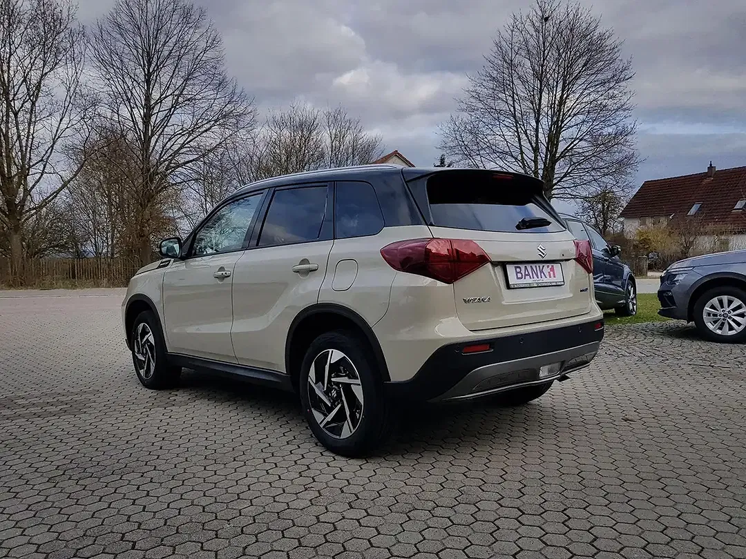 Suzuki Vitara - Thumbnail 3