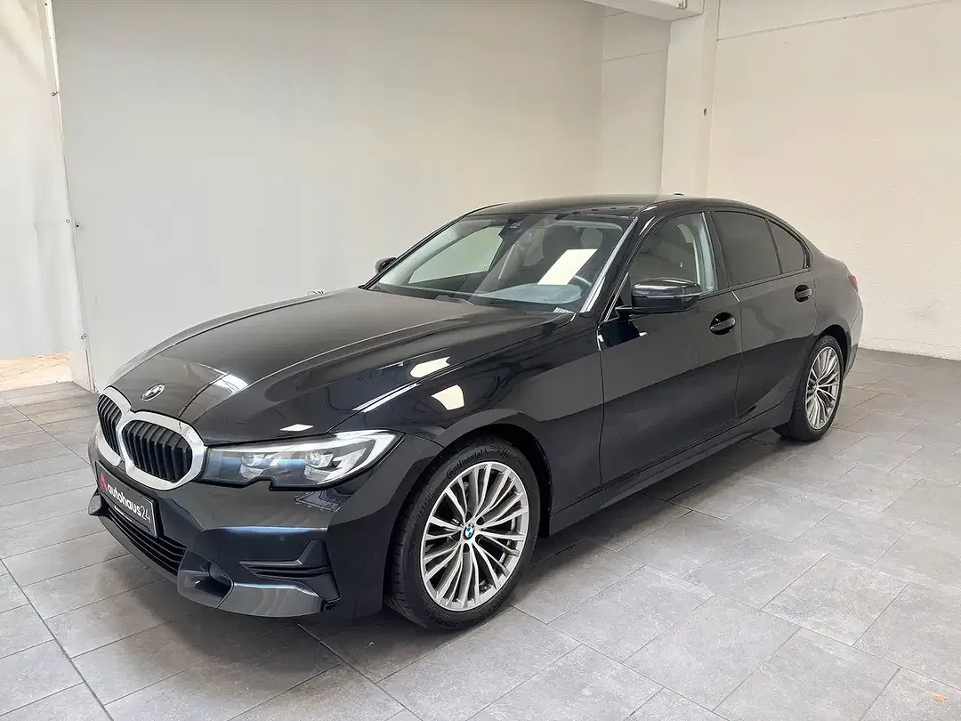 BMW 320 - Thumbnail 3