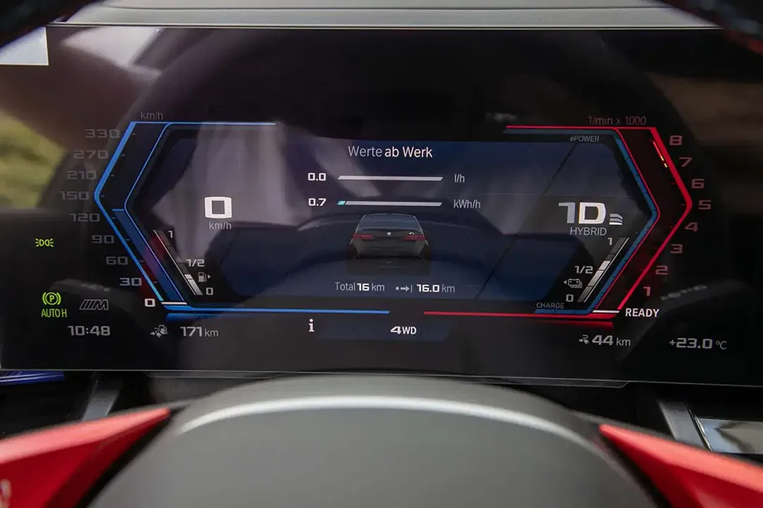 BMW M5 - Thumbnail 6
