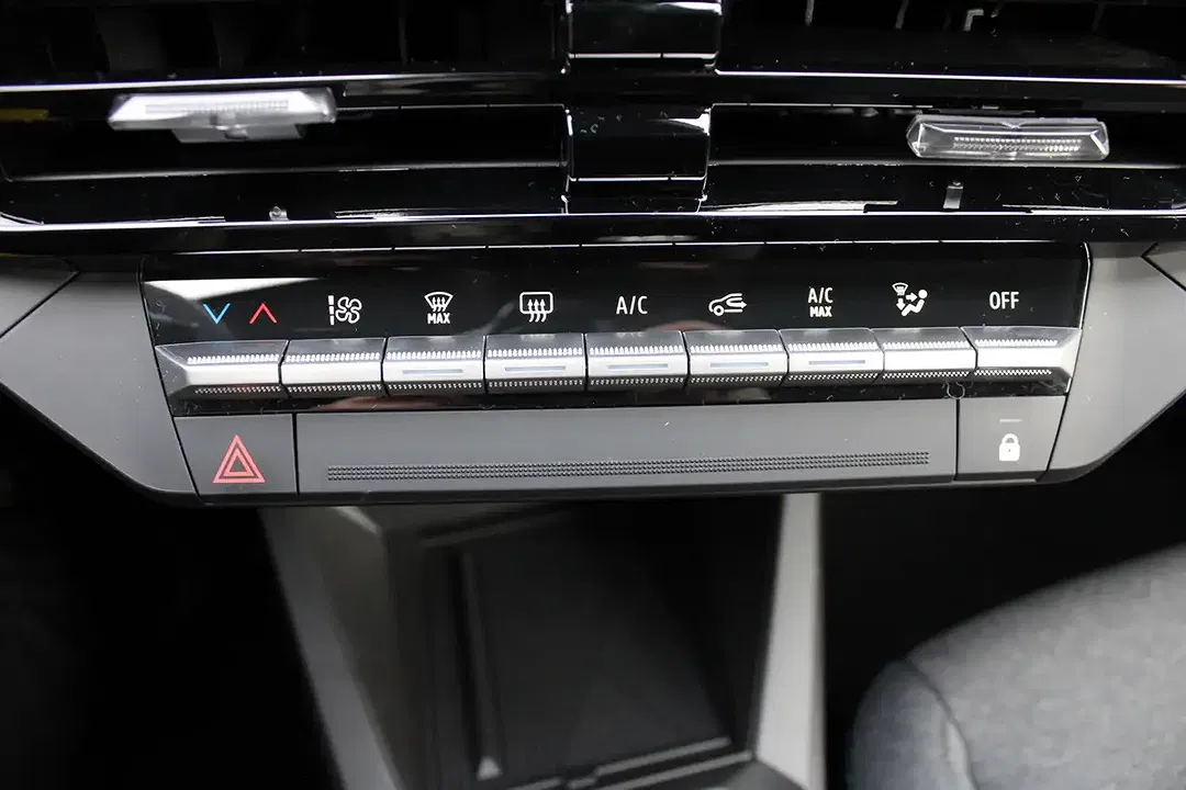 Renault Clio - Thumbnail 19