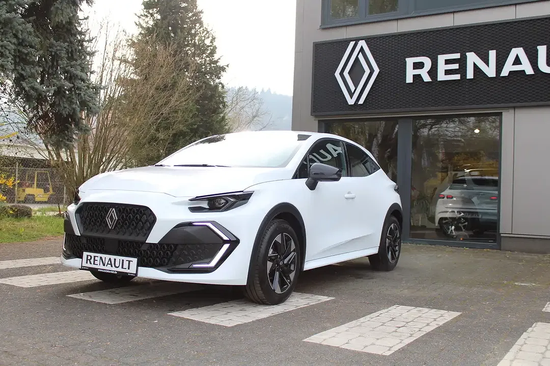 Renault Clio - Thumbnail 3