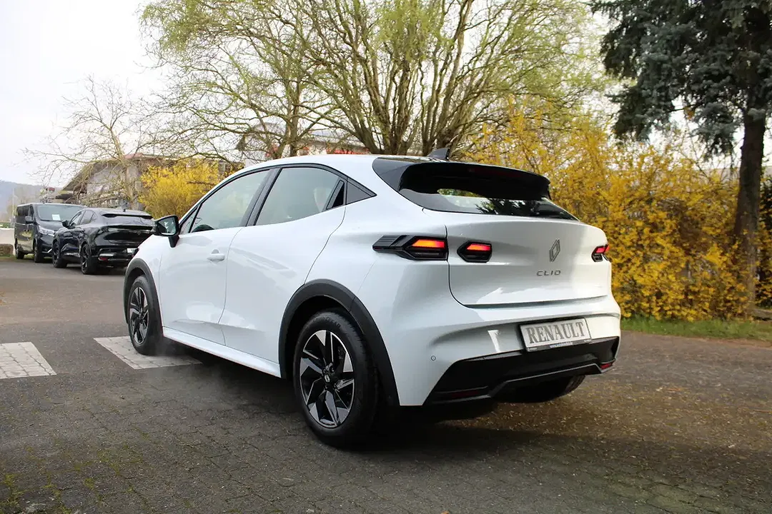 Renault Clio - Thumbnail 6