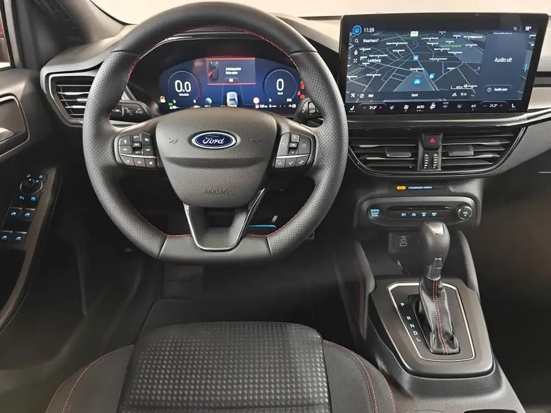 Ford Focus - Thumbnail 3
