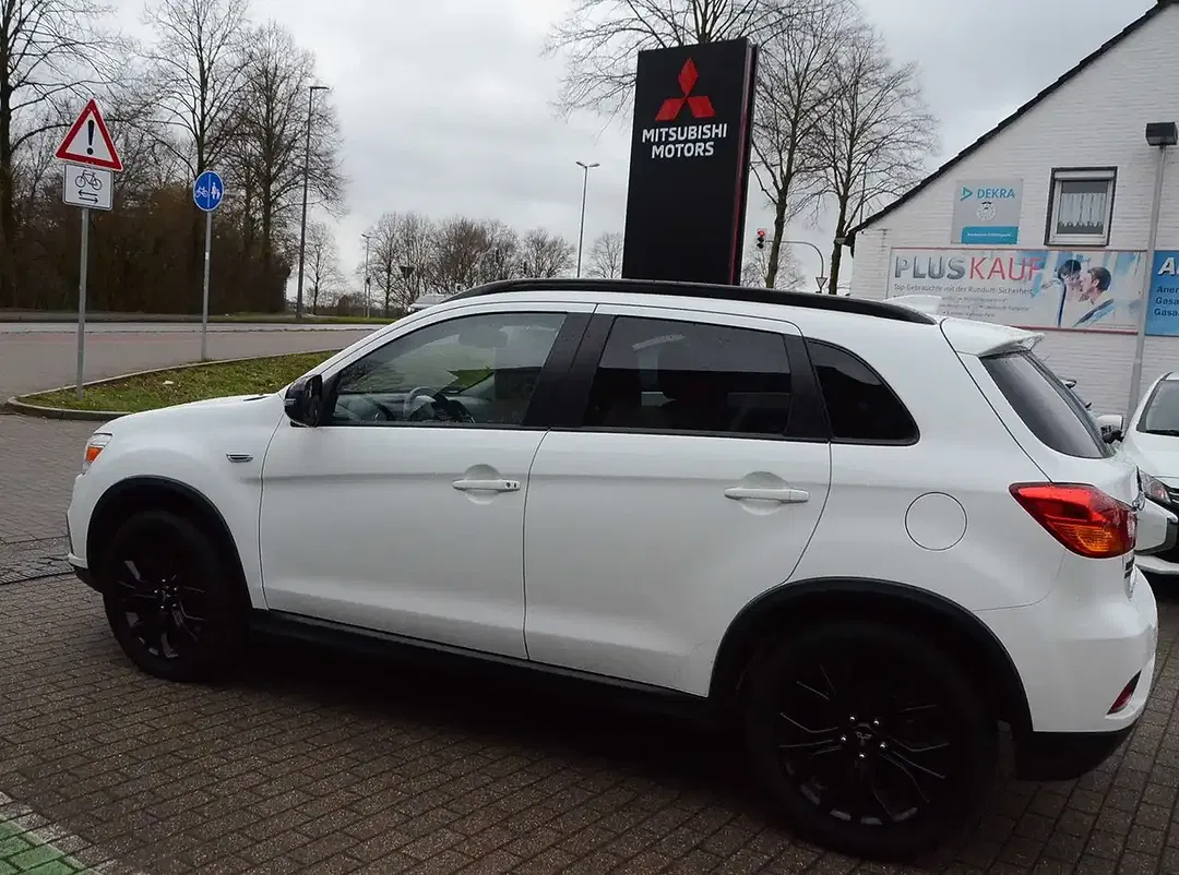 Mitsubishi ASX - Thumbnail 2