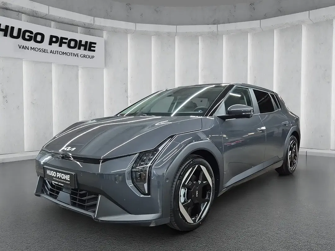 Kia EV4 - Thumbnail 1