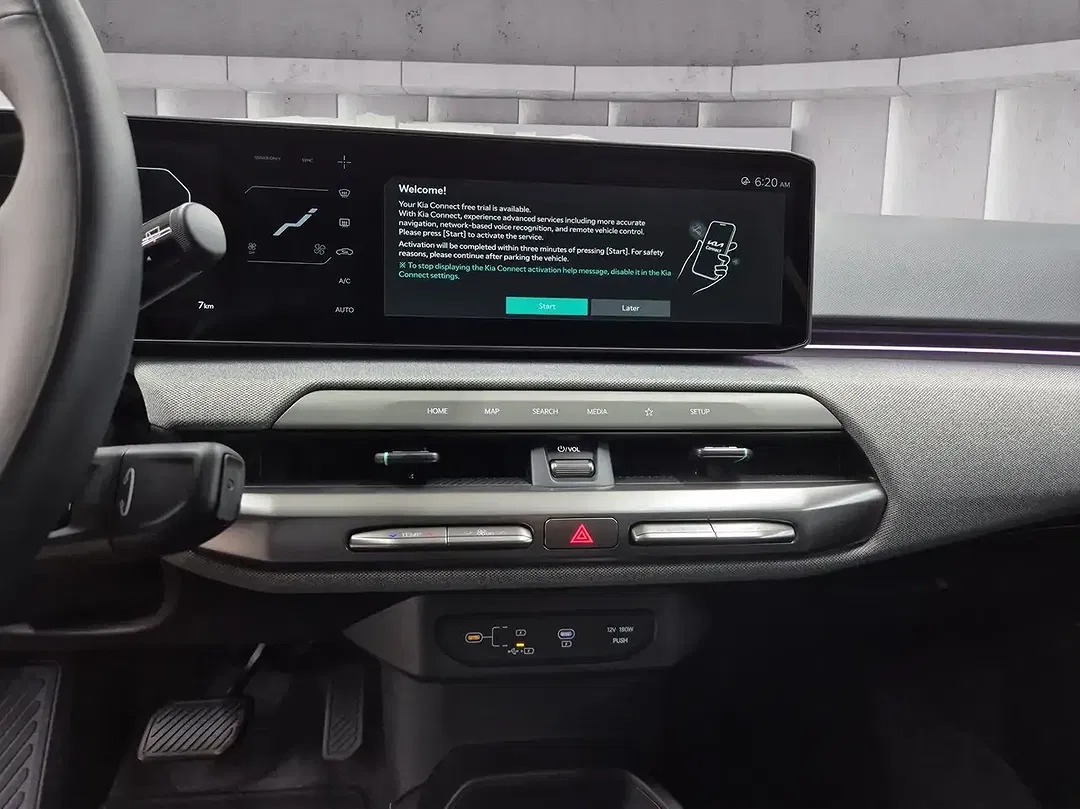 Kia EV4 - Thumbnail 15