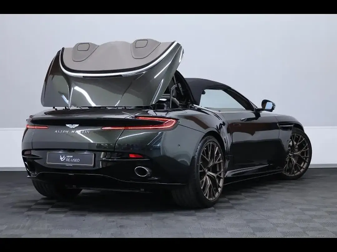 Aston Martin DB12 - Thumbnail 7