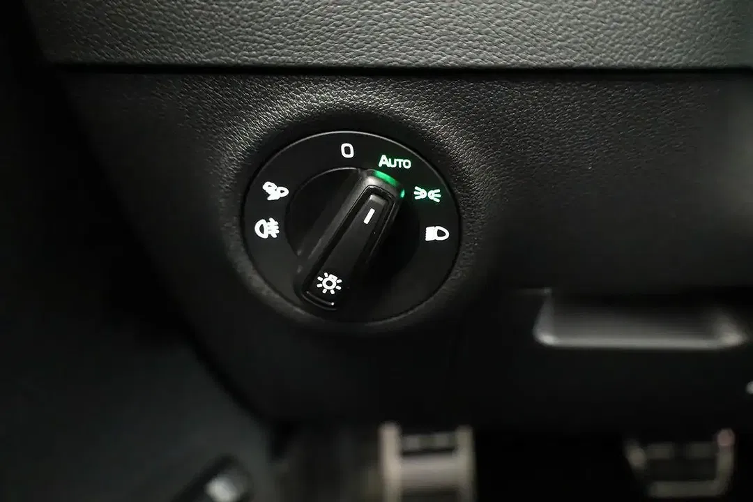 Skoda Karoq - Thumbnail 8