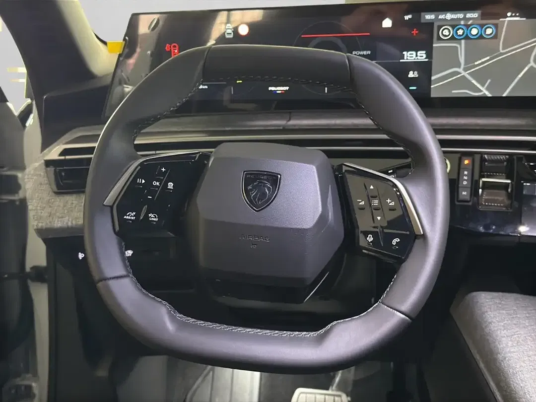 Peugeot 3008 - Thumbnail 12