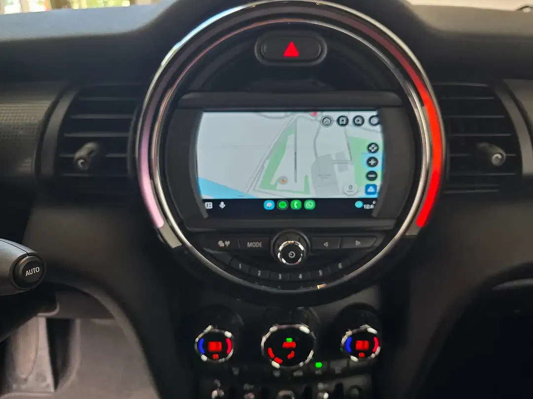 MINI Cooper Cabrio - Thumbnail 10