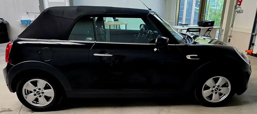 MINI Cooper Cabrio - Thumbnail 2