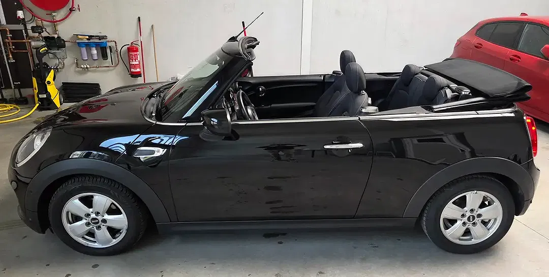MINI Cooper Cabrio - Thumbnail 3