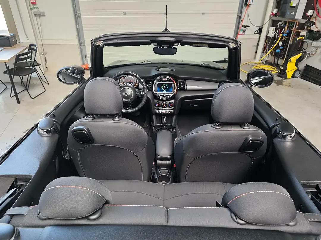 MINI Cooper Cabrio - Thumbnail 7