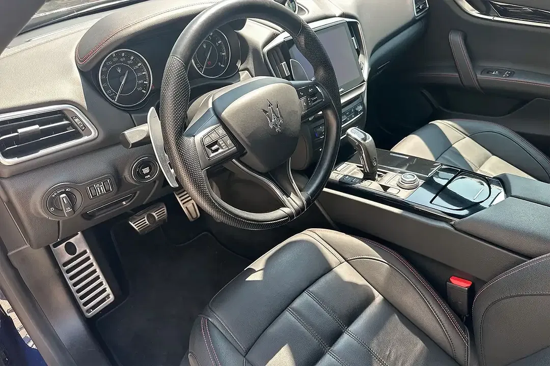 Maserati Ghibli - Thumbnail 10