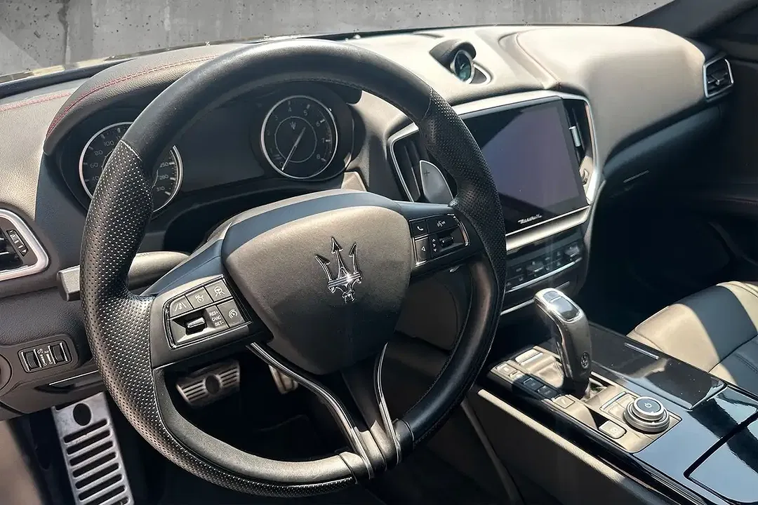 Maserati Ghibli - Thumbnail 12