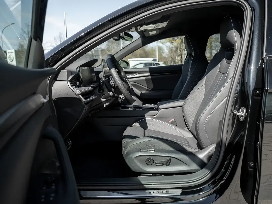Skoda Superb - Thumbnail 6