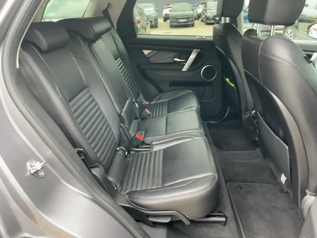 Land Rover Discovery Sport - Thumbnail 11