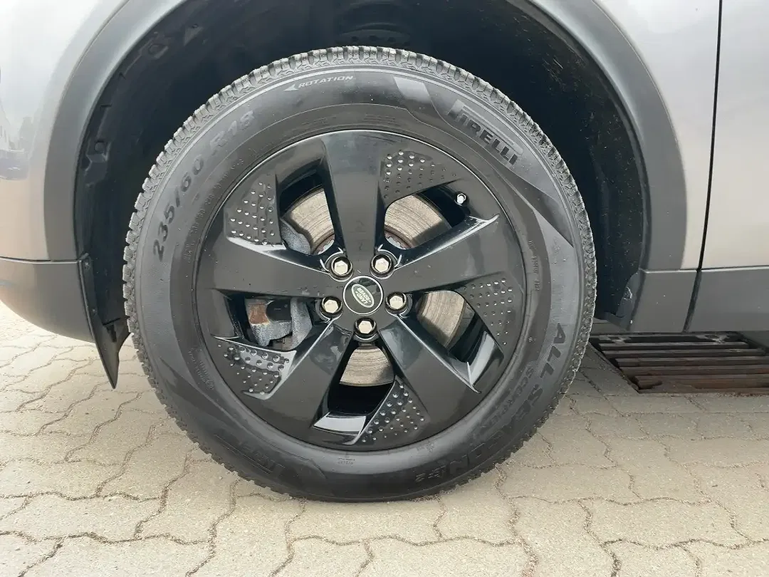 Land Rover Discovery Sport - Thumbnail 6