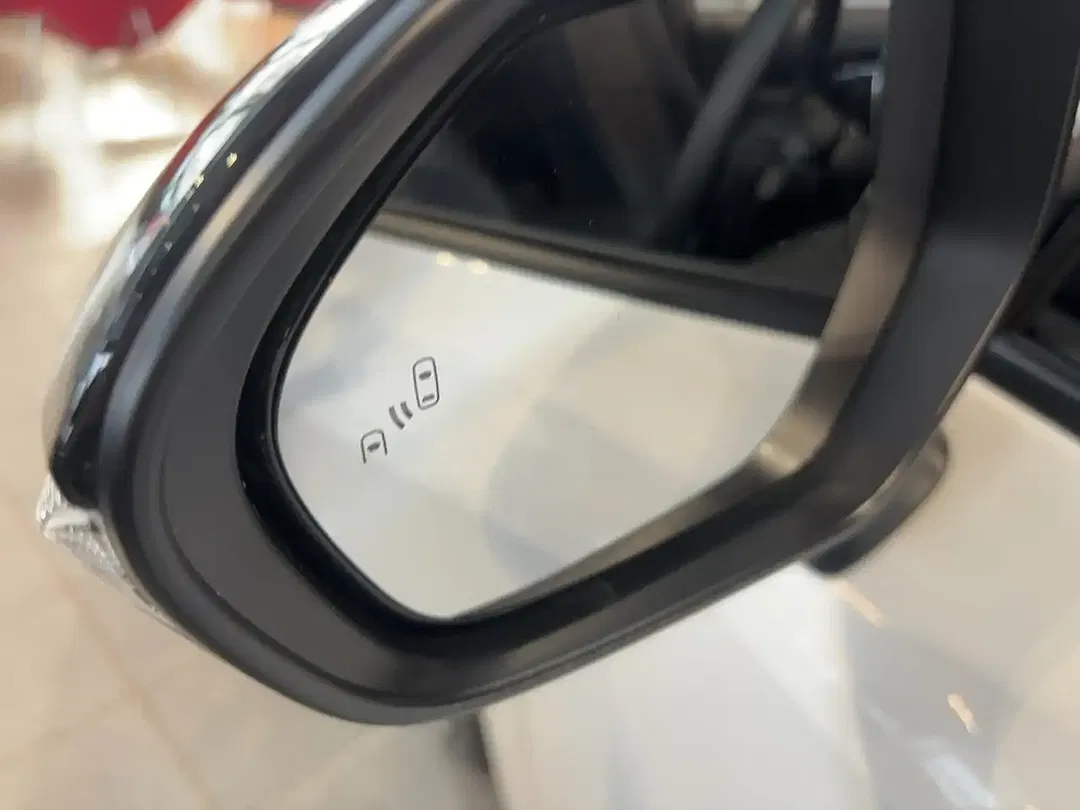 Toyota Corolla - Thumbnail 10
