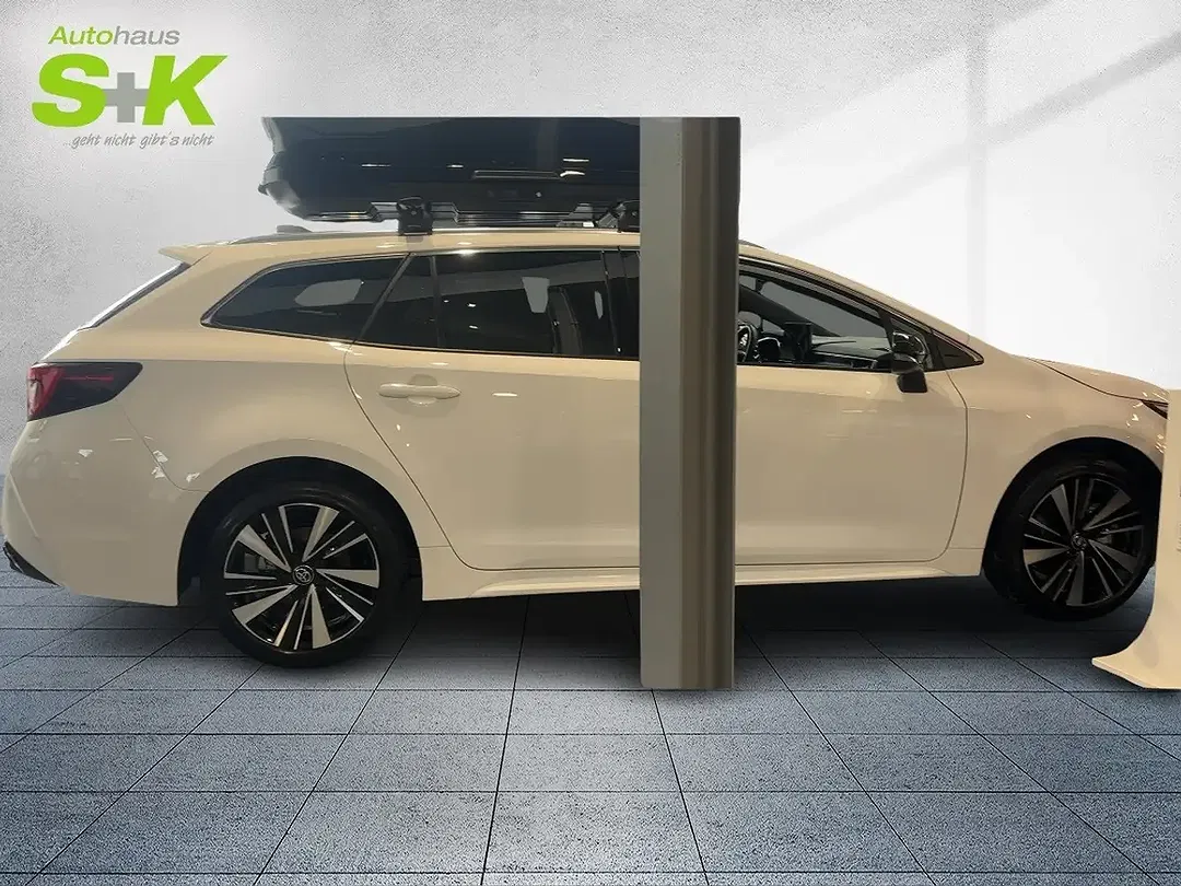 Toyota Corolla - Thumbnail 5