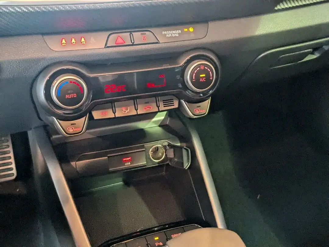 Kia Stonic - Thumbnail 12