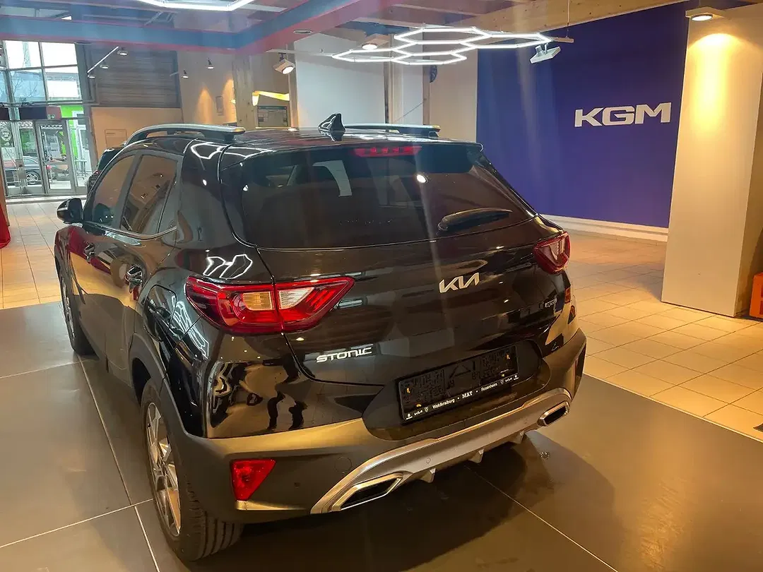 Kia Stonic - Thumbnail 2
