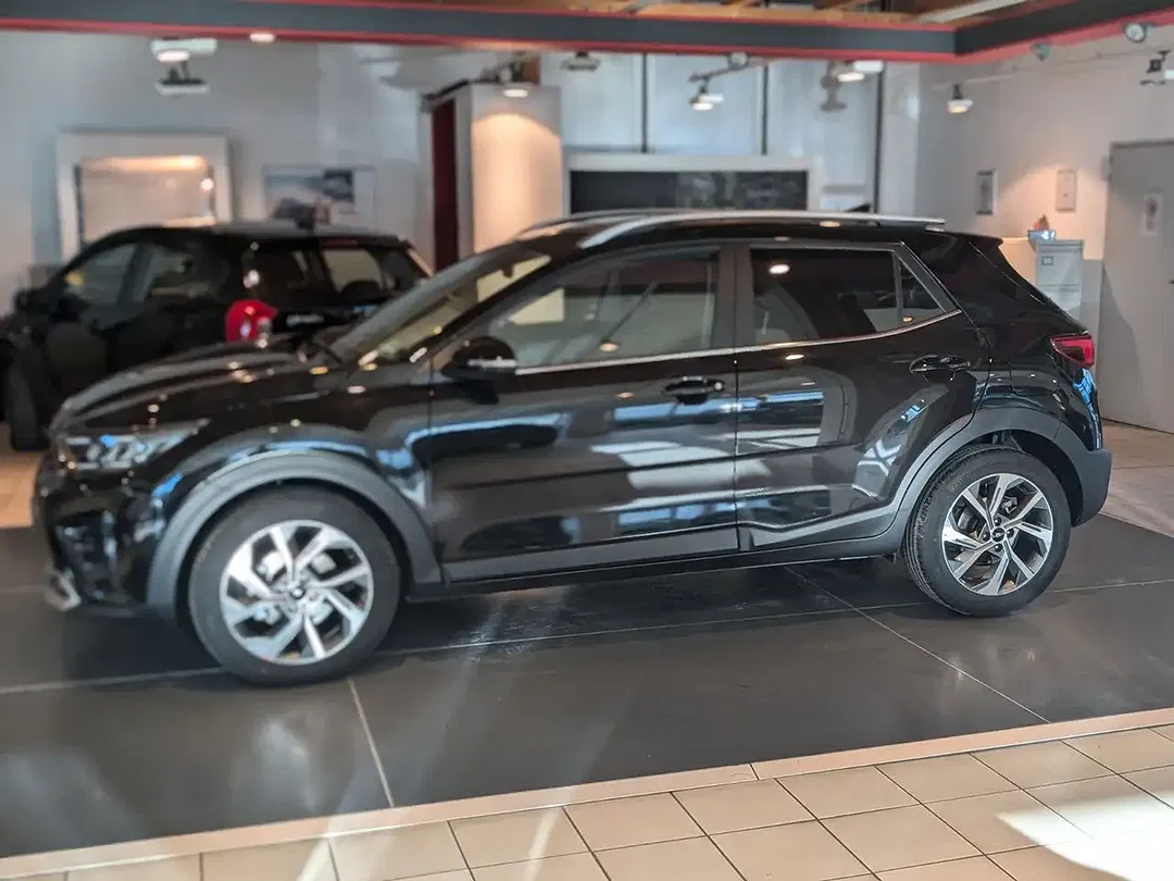 Kia Stonic - Thumbnail 3