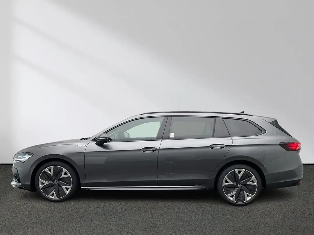 Skoda Superb - Thumbnail 1
