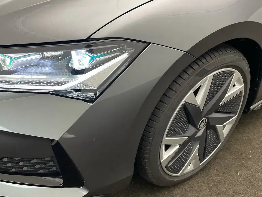 Skoda Superb - Thumbnail 5